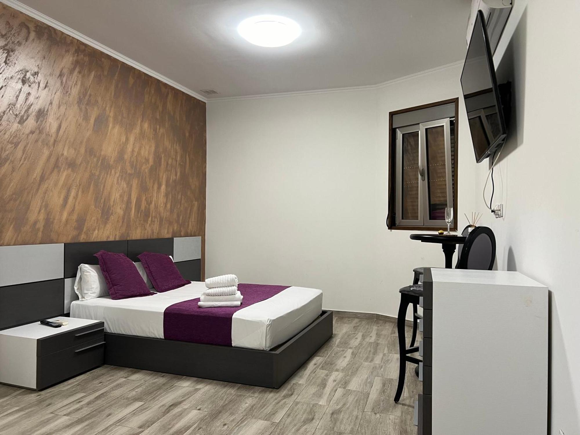 Casa Brava Hotel อาลิกันเต ภายนอก รูปภาพ